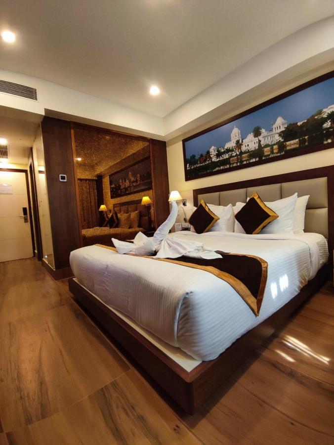 Hotel Rimi International Agartala Dış mekan fotoğraf