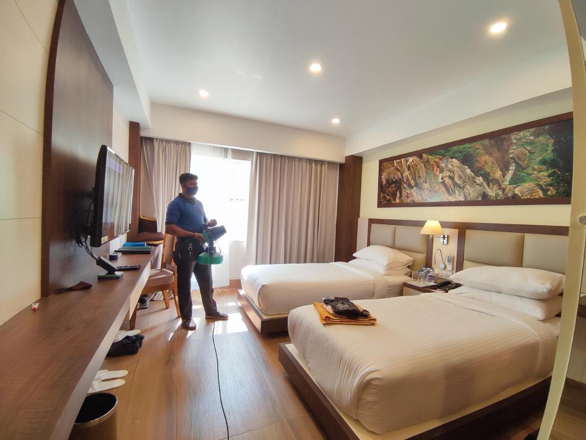 Hotel Rimi International Agartala Dış mekan fotoğraf