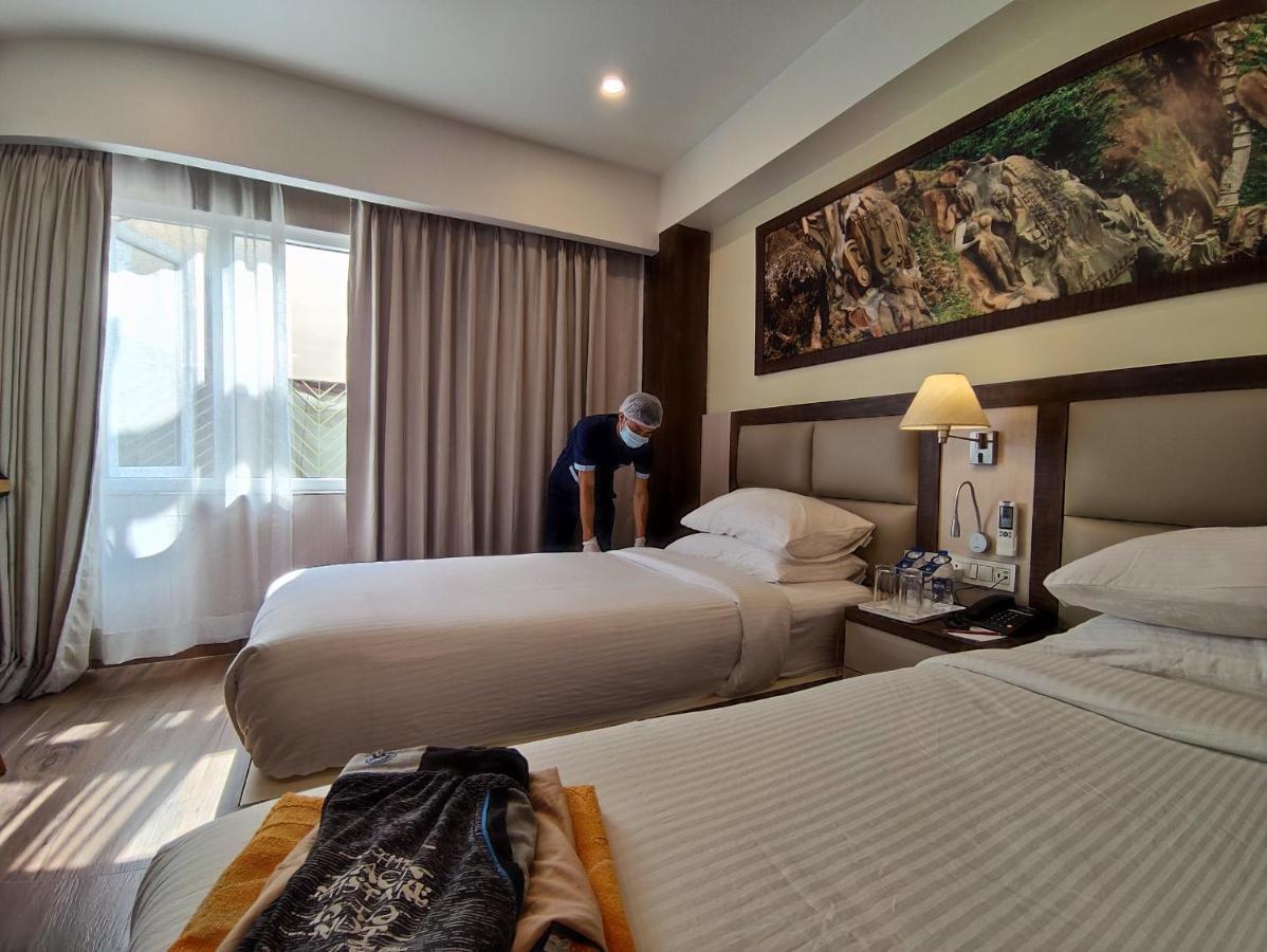 Hotel Rimi International Agartala Dış mekan fotoğraf