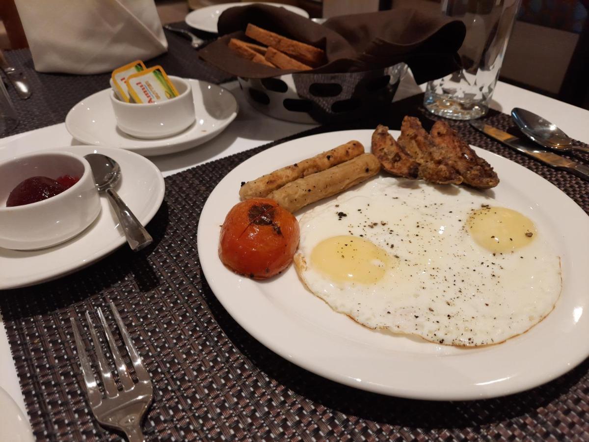 Hotel Rimi International Agartala Dış mekan fotoğraf
